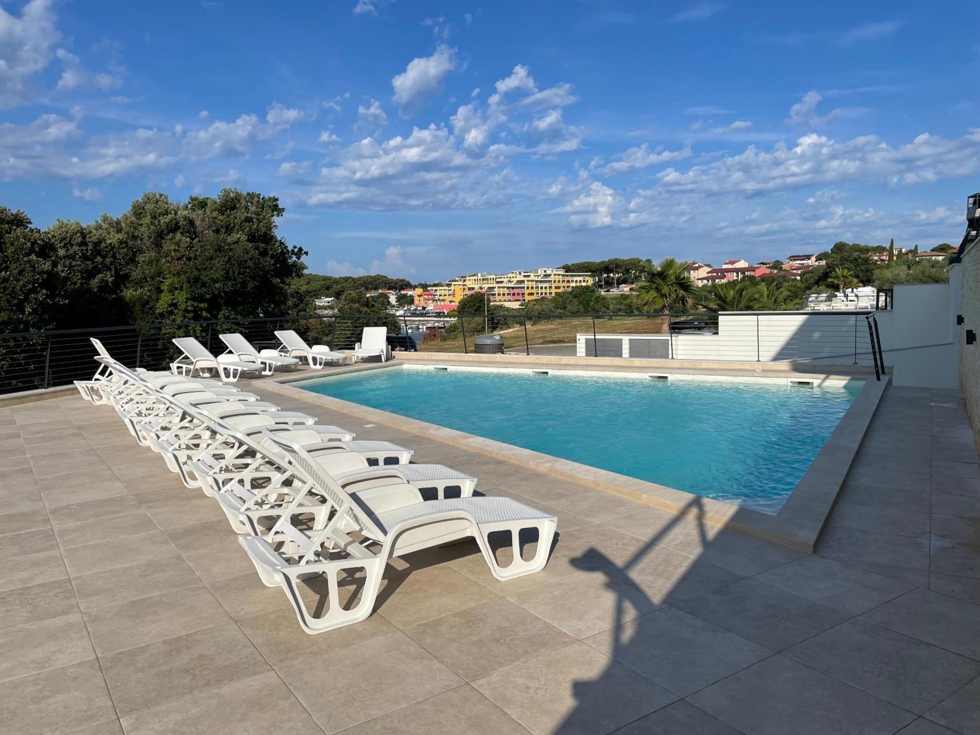 Apartman La Dolce Vita Banjole Exteriör bild